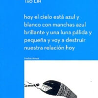 Hoy el cielo esta azul y blanco con manchas azul brillante y una luna palida y pequeña y voy a destruir nuestra relacion hoy